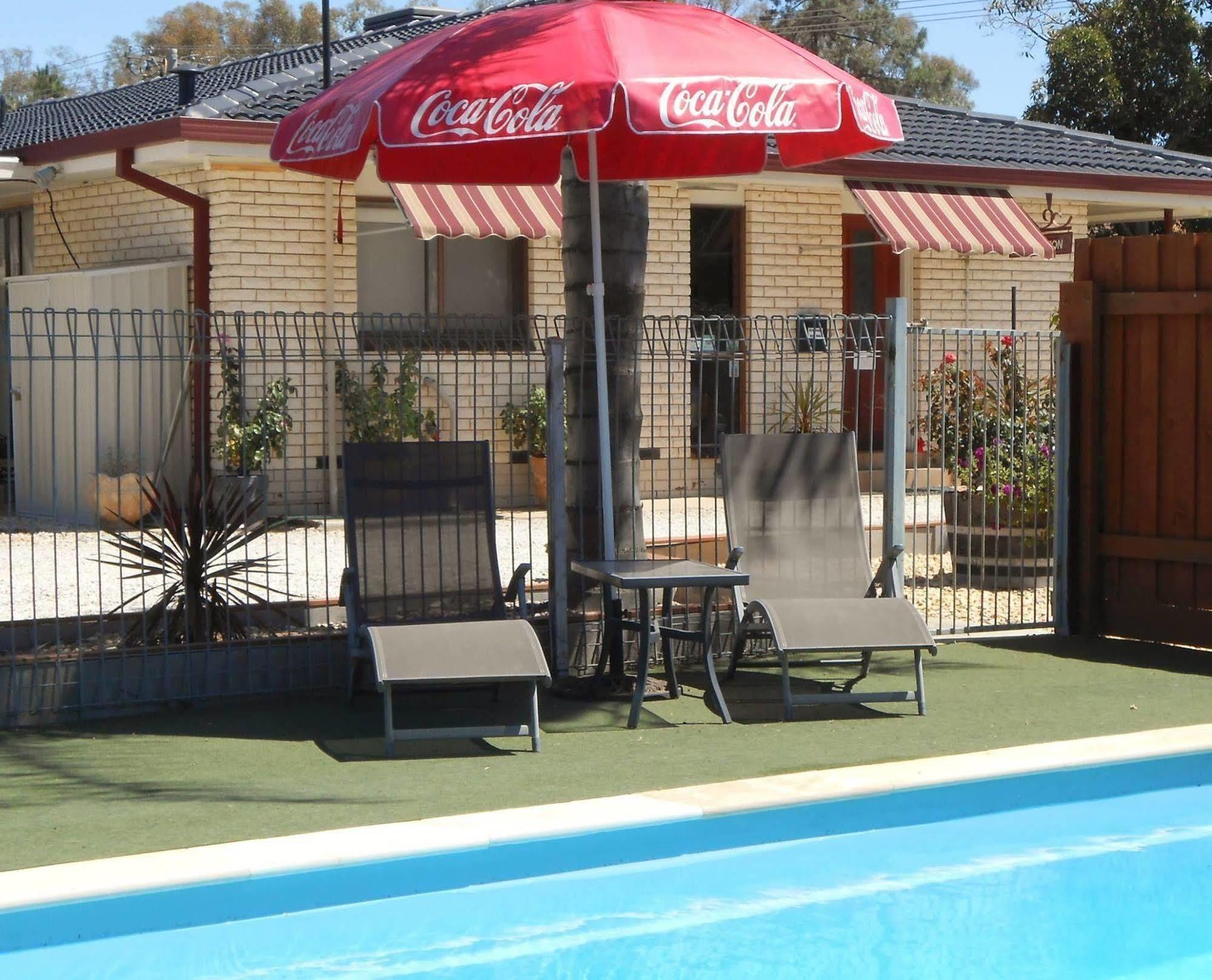 Motel Woongarra Rutherglen Eksteriør billede